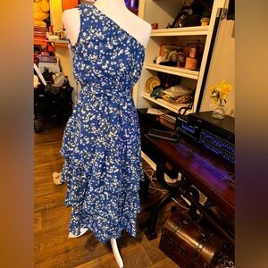 PRETTYGARDRN FASHION CLOTHING FOR WOMEN - Size Small